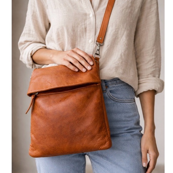 borgo degle etruschi Handbags - Borgo degle Etruschi Leather Crossbody Bag in Cognac Brown and chocolate brown